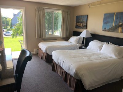 hotel room picture for brochure.jpeg